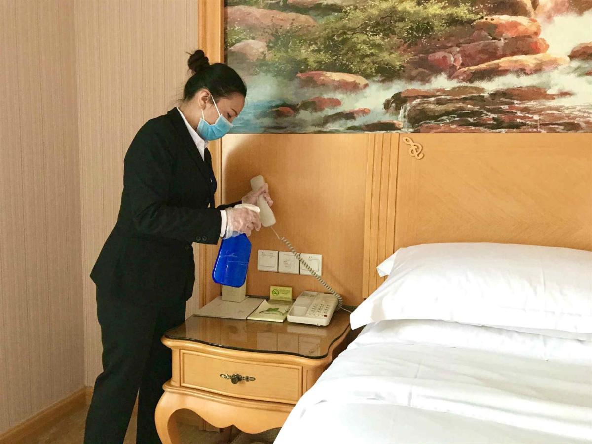 Vienna International Hotel Shenzhen Guangming Avenue Экстерьер фото