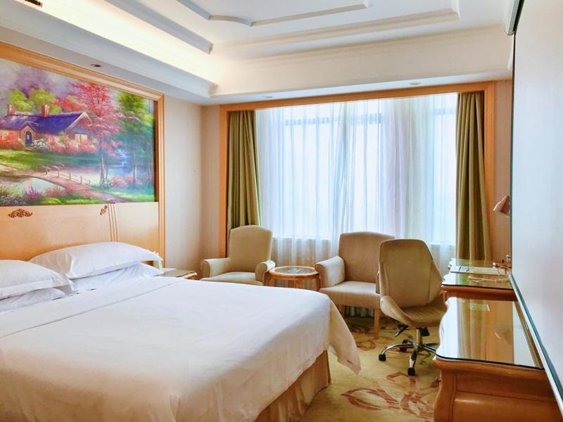 Vienna International Hotel Shenzhen Guangming Avenue Экстерьер фото